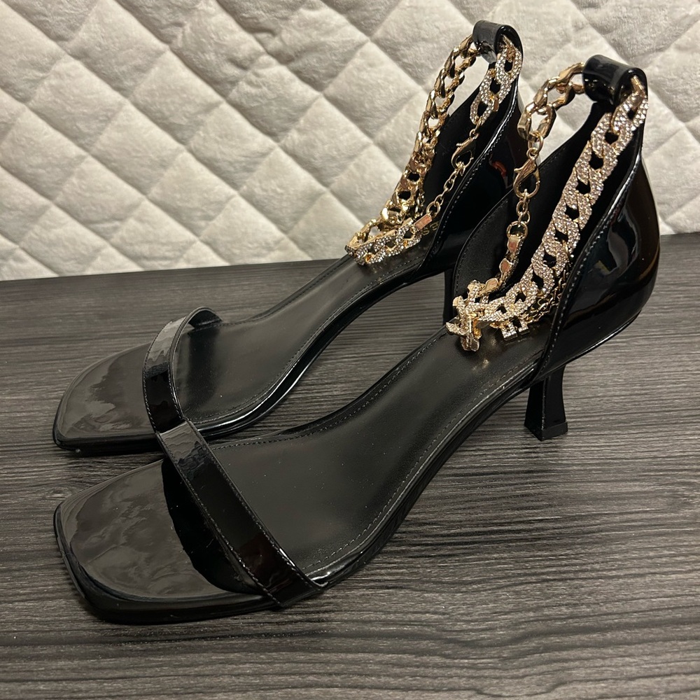 Guess Kitten Heel Black Gold Rhinestone Ankle Strap Open Toe Stiletto sz 10